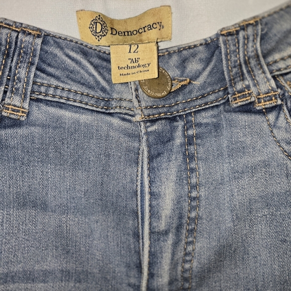 Democracy Light Blue Ankle Jeans Size 12 - Picture 6 of 6